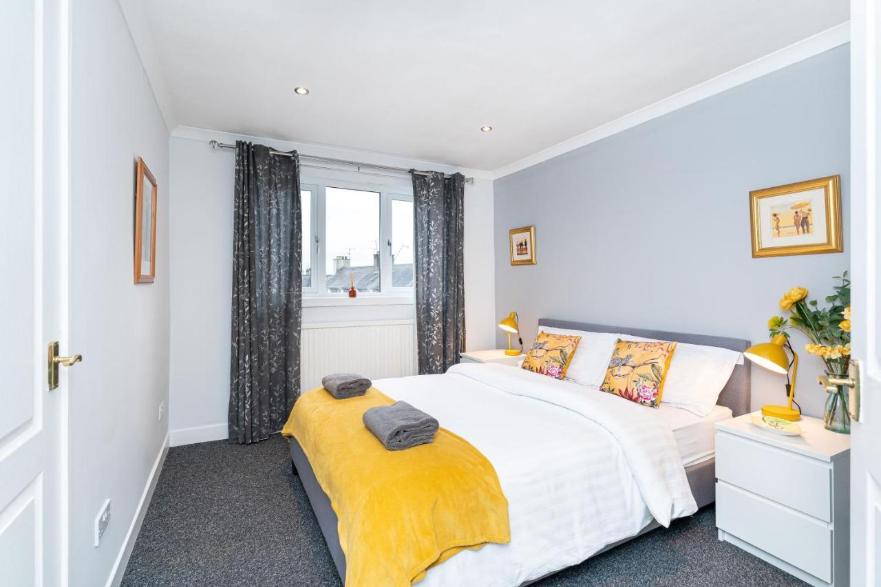Lovely 3-Bedroom Flat With Free Parking Bridge of Allan Exterior foto